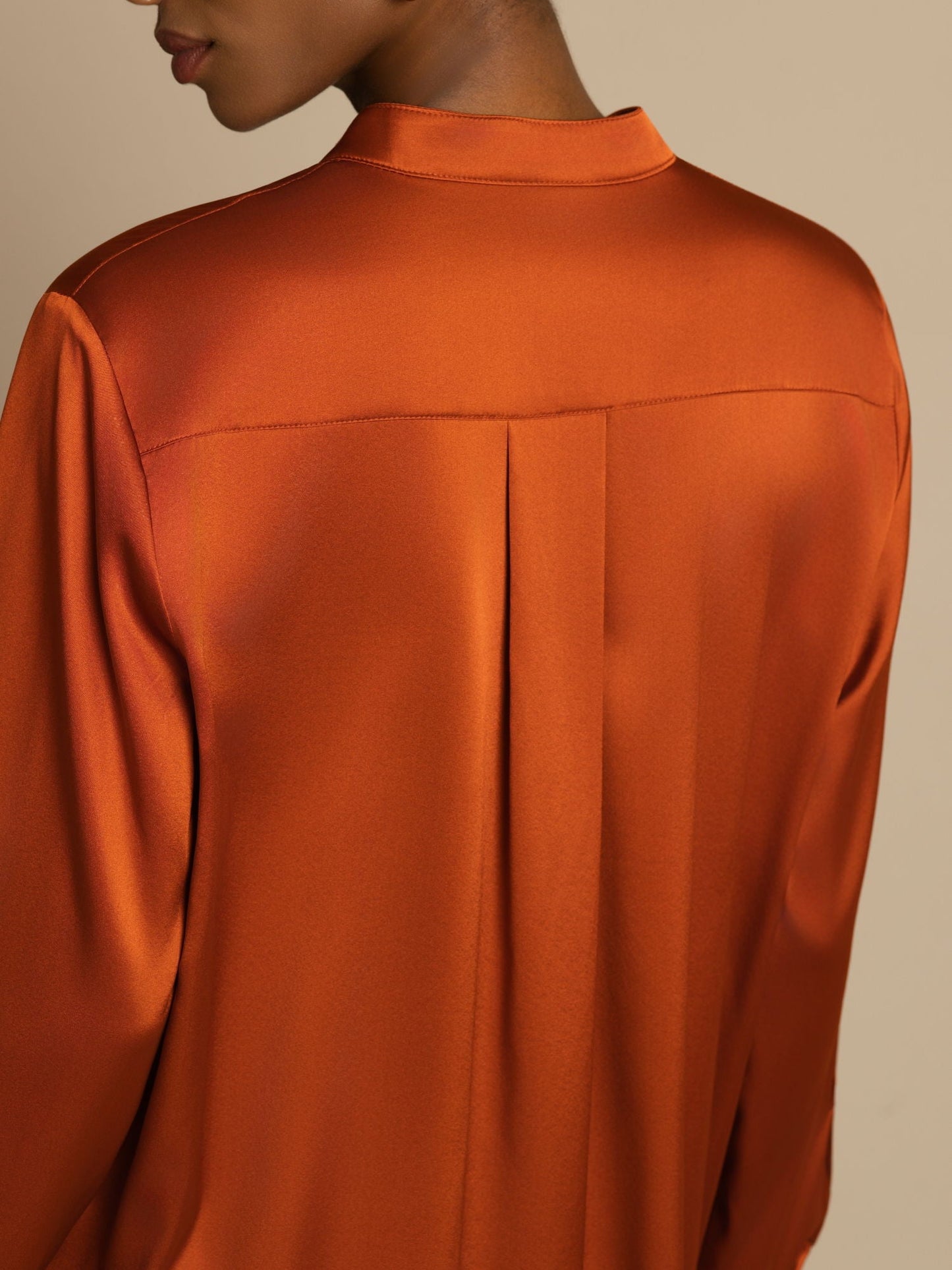 Rosstef 19Momme İpek Flex Stand Yaka High-Low Bluse