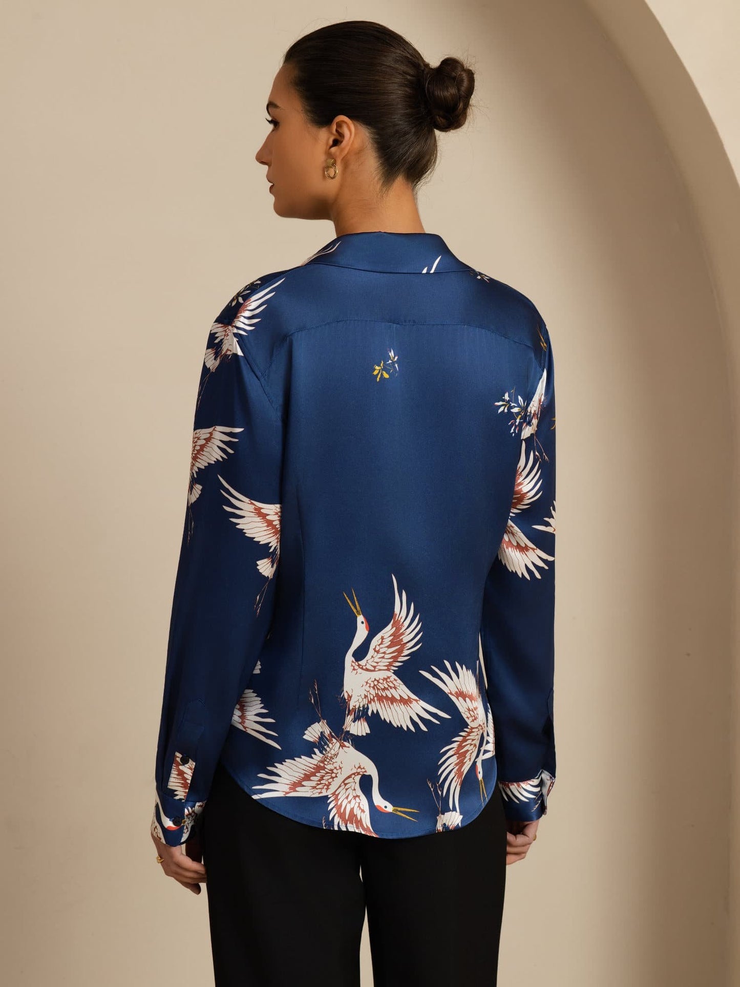 Rosstef 100% Dut İpek Uzun Kollu Devrik Yaka Yaka Women's Crane Baskı Button Bluz