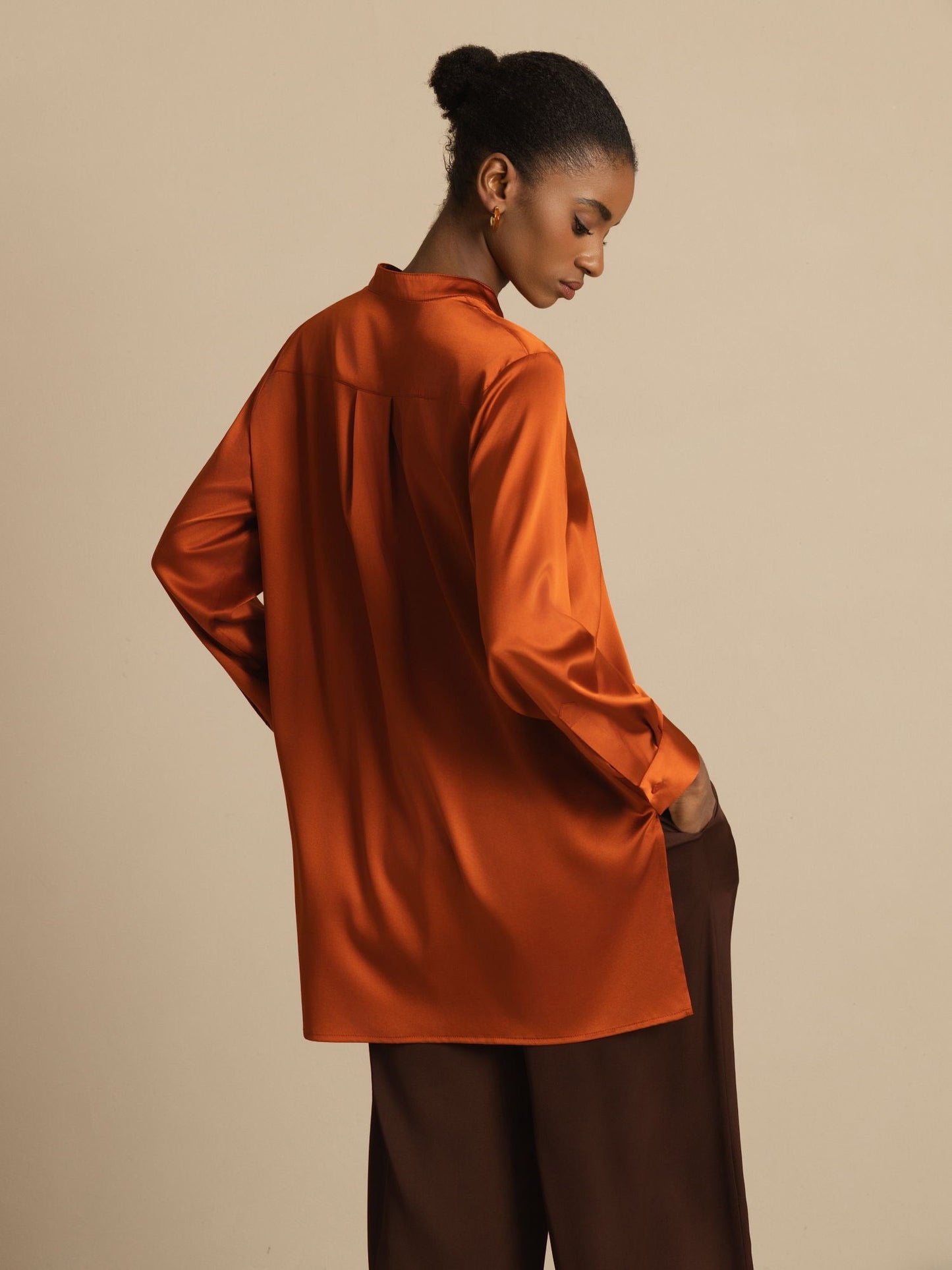 Rosstef 19Momme İpek Flex Stand Yaka High-Low Bluse