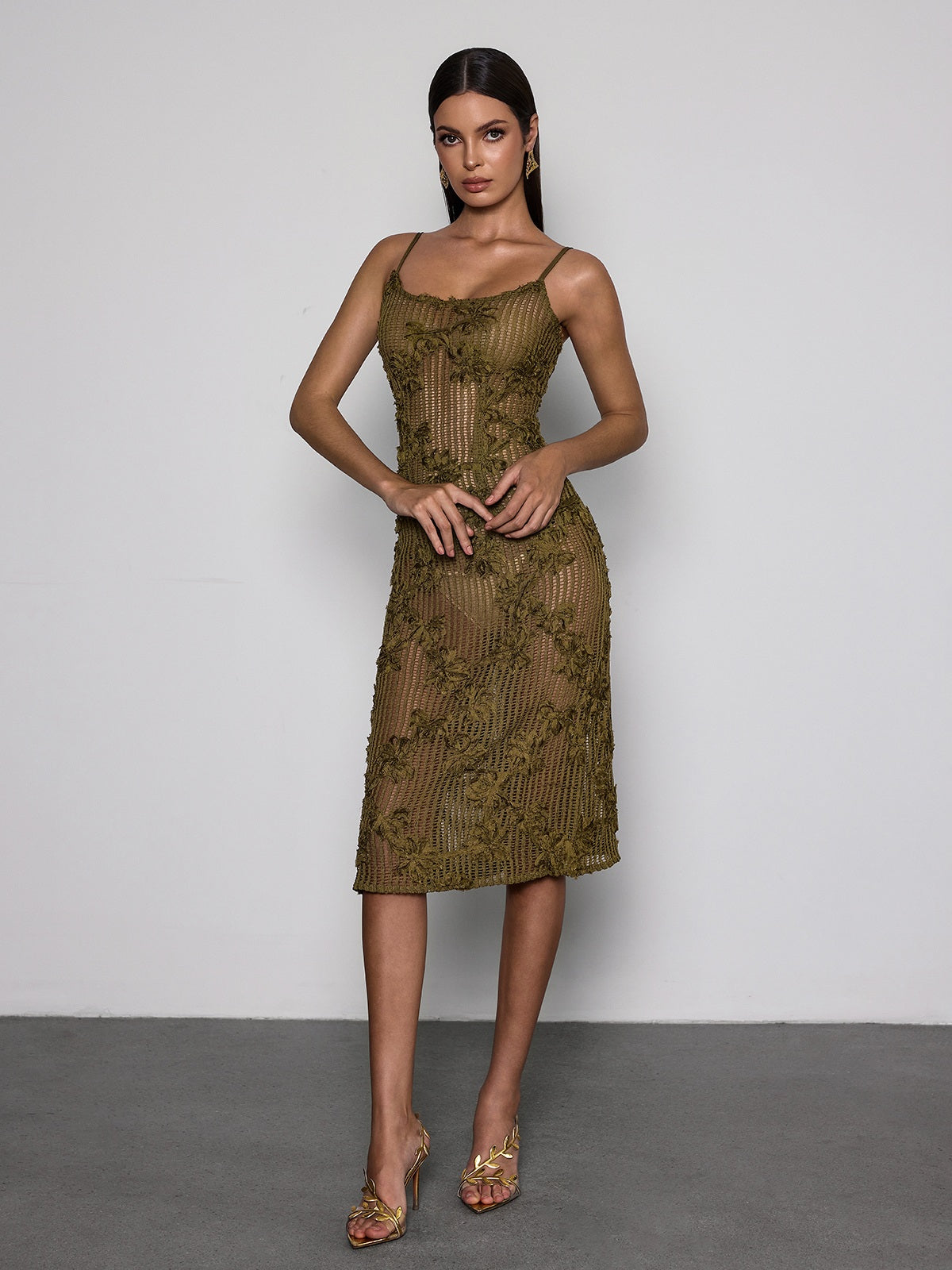 Rosstef İp Askılı Çiçekli Midi Elbise - Moda ve Elegansı Birleştiren