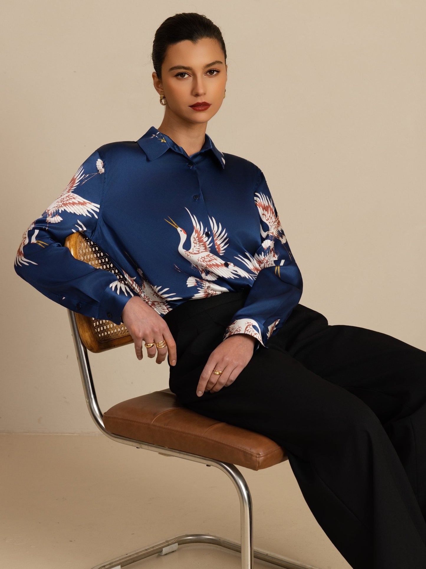 Rosstef 100% Dut İpek Uzun Kollu Devrik Yaka Yaka Women's Crane Baskı Button Bluz
